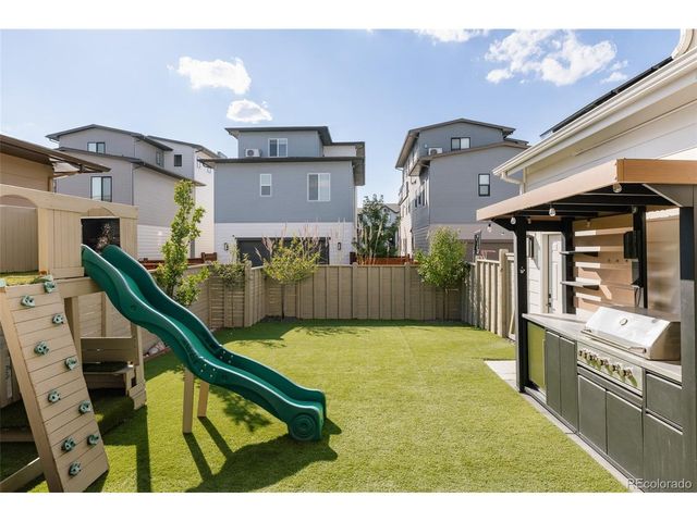9963 E 63rd Pl, Denver, CO 80238