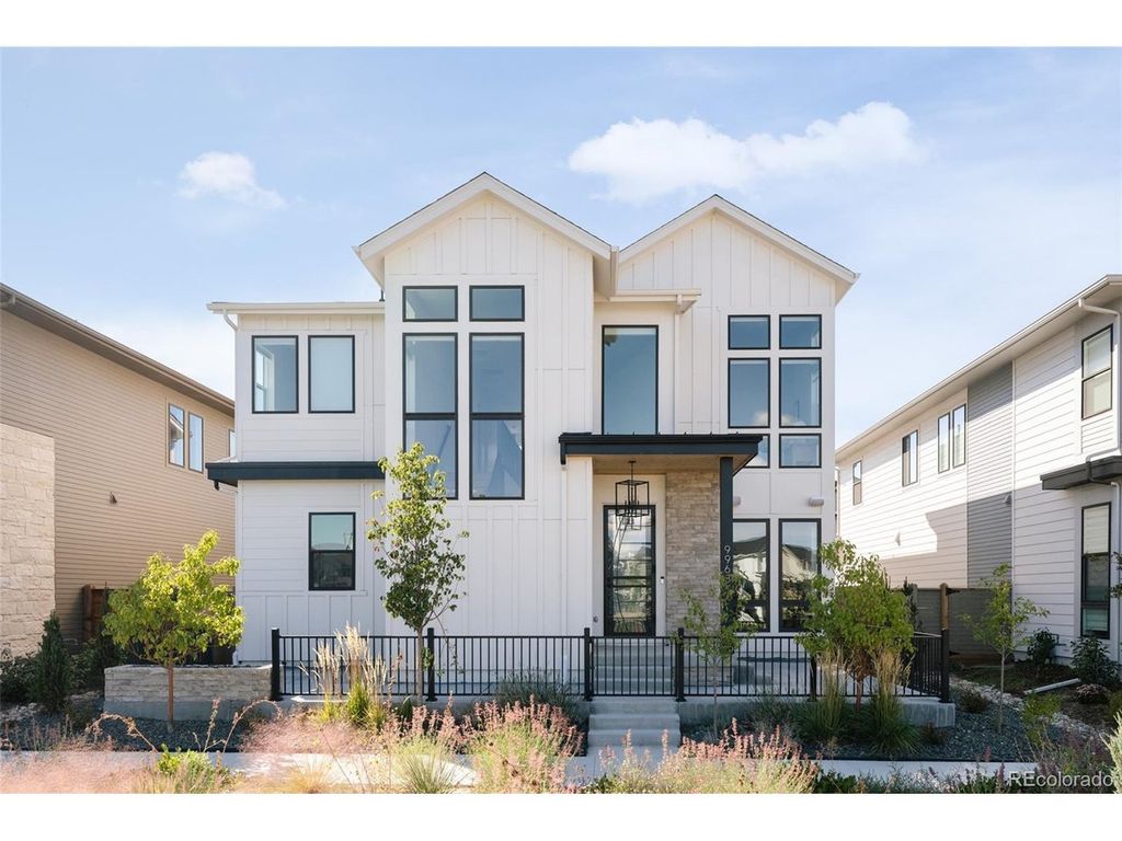 9963 E 63rd Pl, Denver, CO 80238