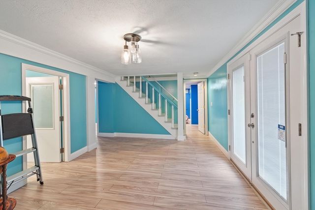 225 Golden Hill Ave, Haverhill, MA 01830