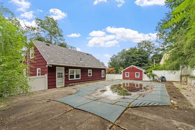 225 Golden Hill Ave, Haverhill, MA 01830