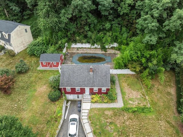 225 Golden Hill Ave, Haverhill, MA 01830