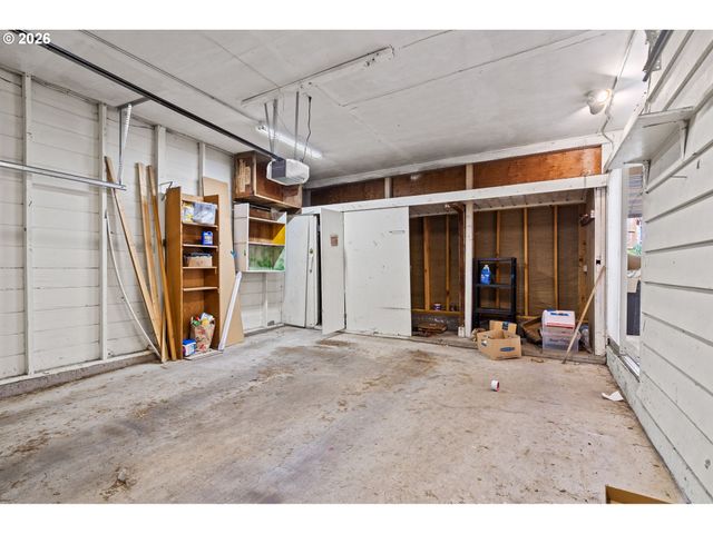 1785 STARLIGHT Dr, Salem, OR 97304