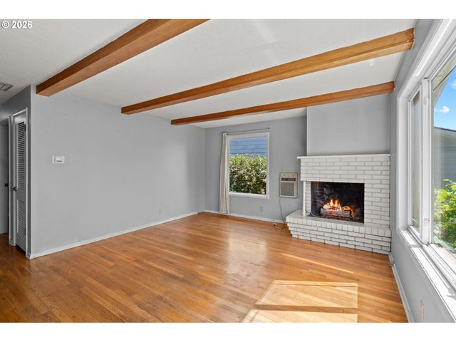 1785 STARLIGHT Dr, Salem, OR 97304
