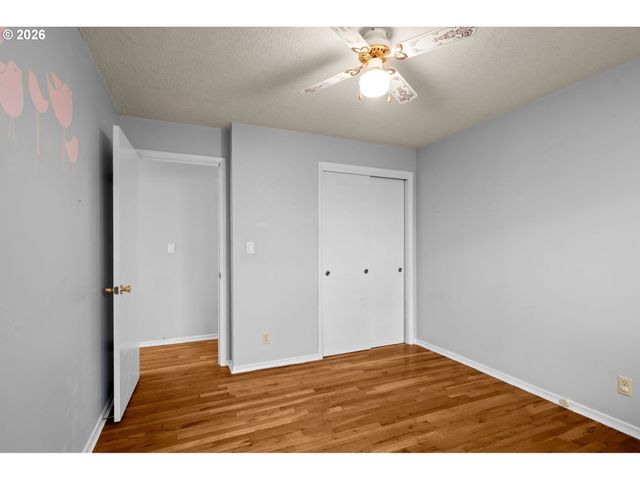 1785 STARLIGHT Dr, Salem, OR 97304