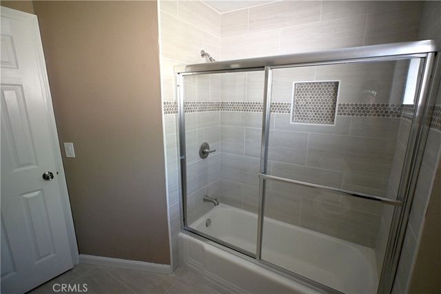 305 Civic Center Drive, Vista, CA 92084