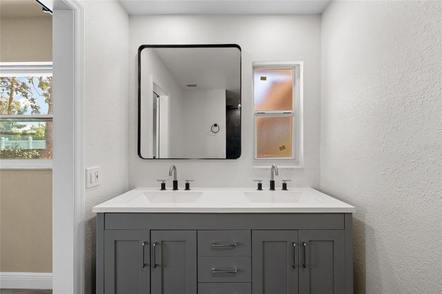 5901 DENVER STREET NE, St Petersburg, FL 33703