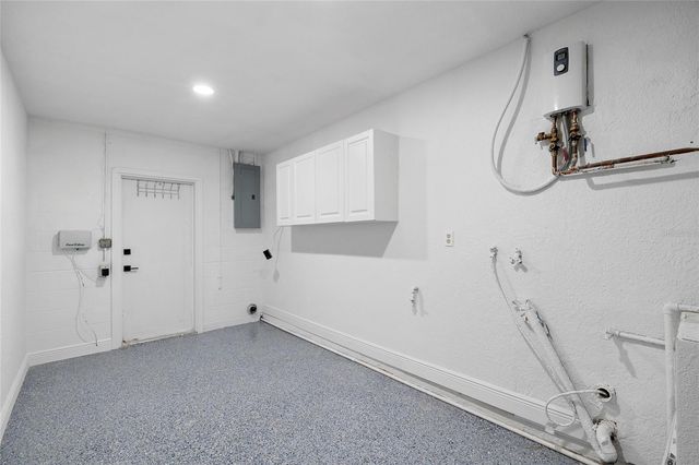 5901 DENVER STREET NE, St Petersburg, FL 33703