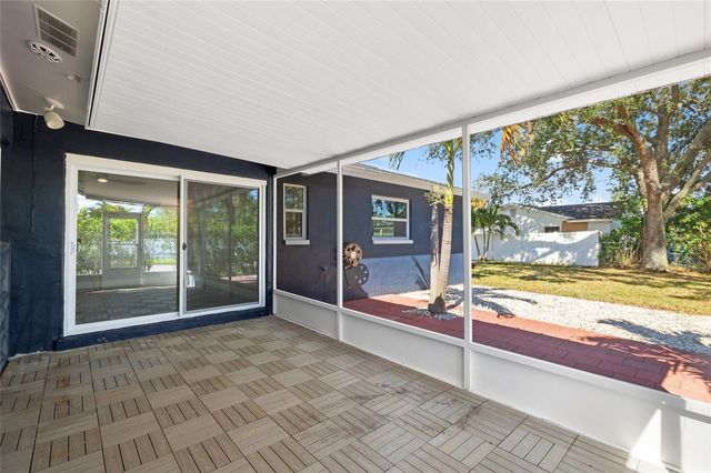 5901 DENVER STREET NE, St Petersburg, FL 33703