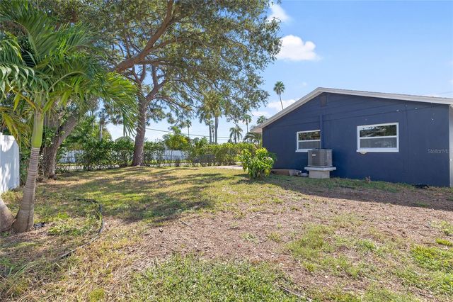 5901 DENVER STREET NE, St Petersburg, FL 33703