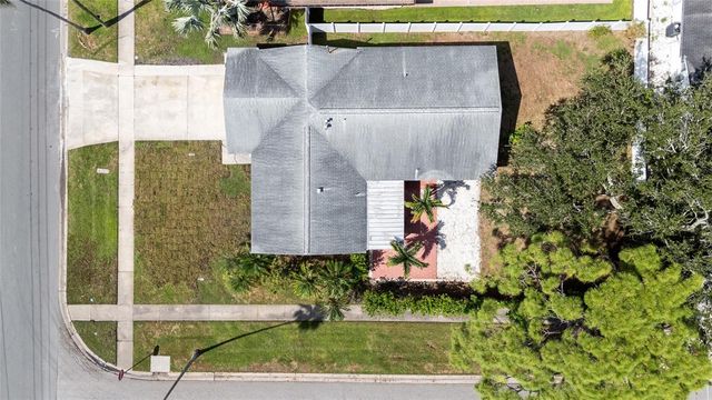 5901 DENVER STREET NE, St Petersburg, FL 33703