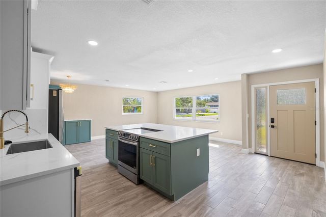 5901 DENVER STREET NE, St Petersburg, FL 33703