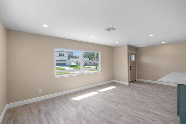 5901 DENVER STREET NE, St Petersburg, FL 33703