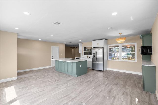 5901 DENVER STREET NE, St Petersburg, FL 33703