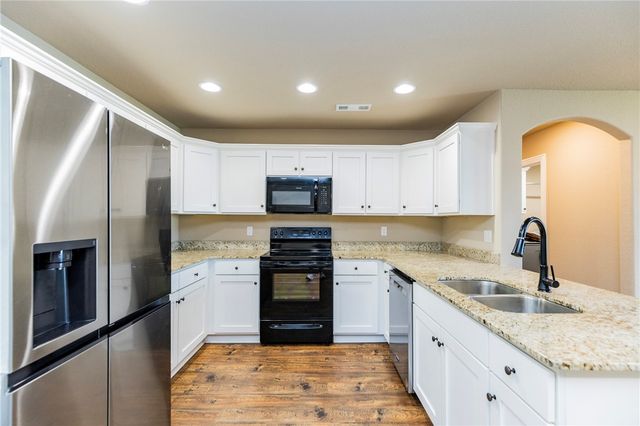 1640 Seattle Slew Street, Prairie Grove, AR 72753