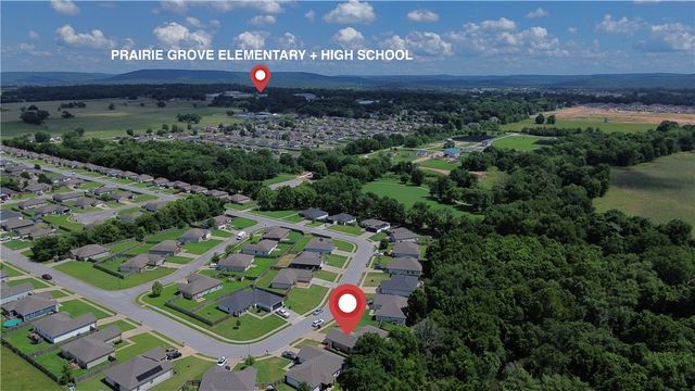 1640 Seattle Slew Street, Prairie Grove, AR 72753