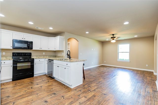 1640 Seattle Slew Street, Prairie Grove, AR 72753