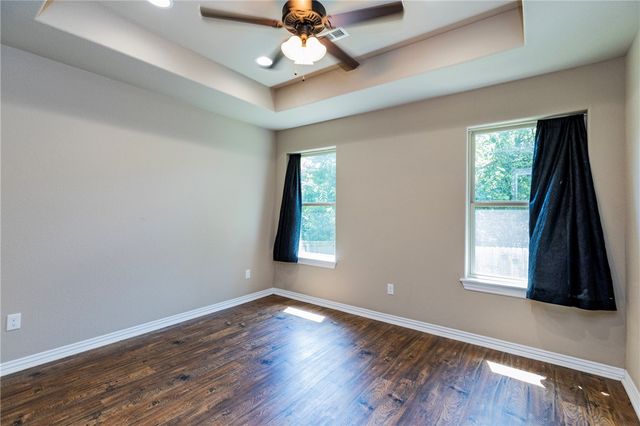 1640 Seattle Slew Street, Prairie Grove, AR 72753
