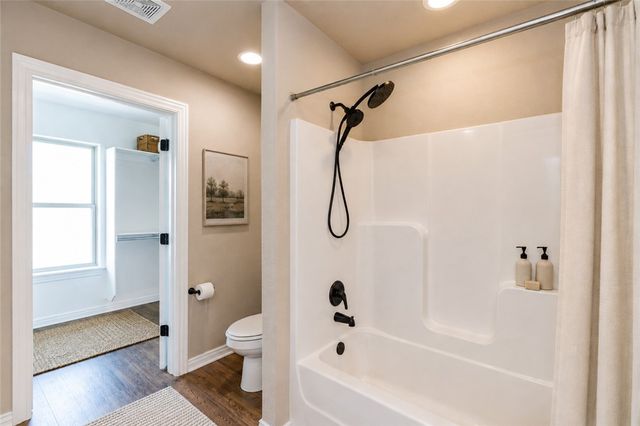 1640 Seattle Slew Street, Prairie Grove, AR 72753