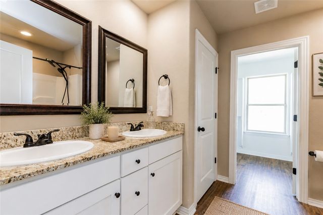 1640 Seattle Slew Street, Prairie Grove, AR 72753