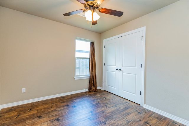 1640 Seattle Slew Street, Prairie Grove, AR 72753