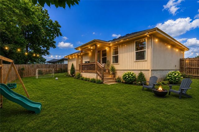 1640 Seattle Slew Street, Prairie Grove, AR 72753