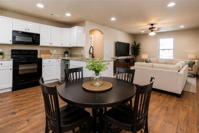 1640 Seattle Slew Street, Prairie Grove, AR 72753