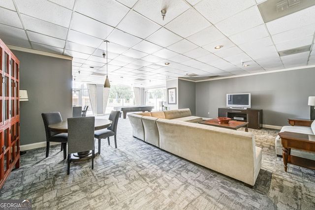 2479 Peachtree Road NE 303, Atlanta, GA 30305