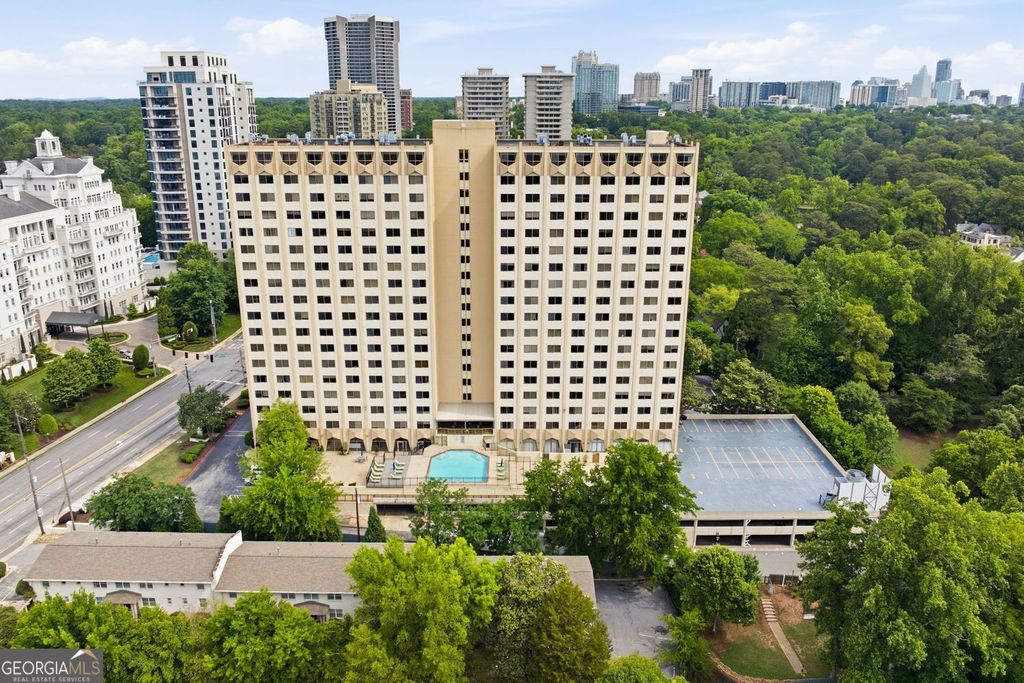 2479 Peachtree Road NE 303, Atlanta, GA 30305