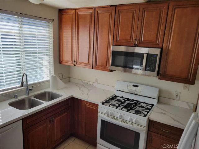 1220 E 121st, Los Angeles, CA 90059