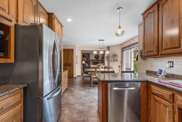2842 MAYFLOWER ROAD, Green Bay, WI 54311