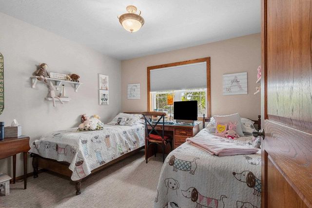 2842 MAYFLOWER ROAD, Green Bay, WI 54311