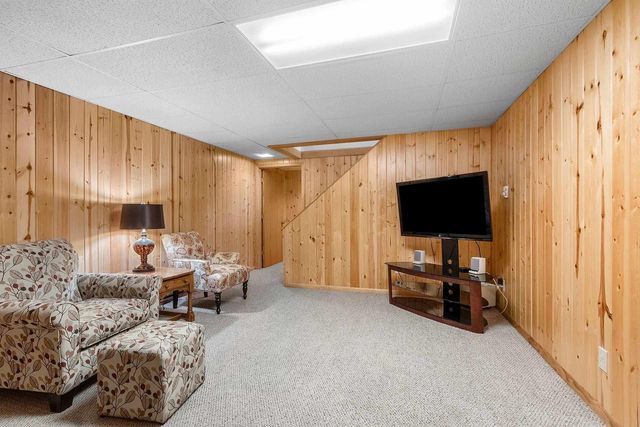 2842 MAYFLOWER ROAD, Green Bay, WI 54311