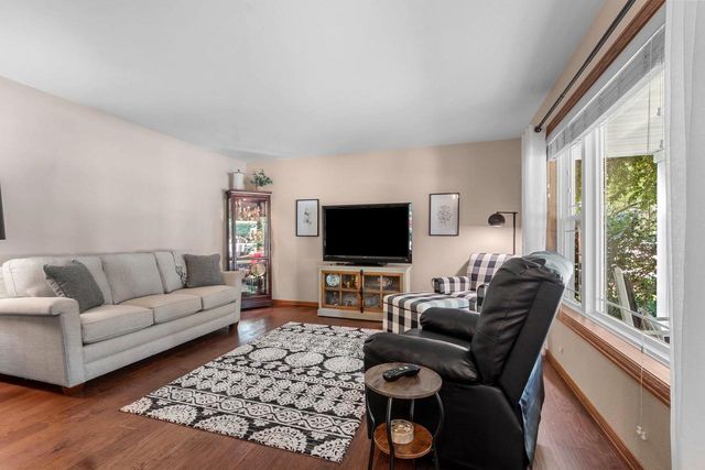 2842 MAYFLOWER ROAD, Green Bay, WI 54311