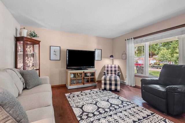 2842 MAYFLOWER ROAD, Green Bay, WI 54311