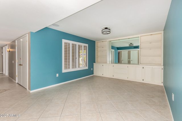 9871 W COUNTRY CLUB Court, Sun City, AZ 85373