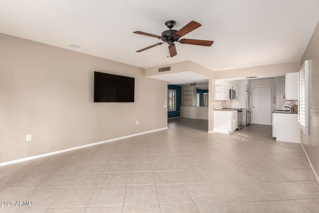 9871 W COUNTRY CLUB Court, Sun City, AZ 85373