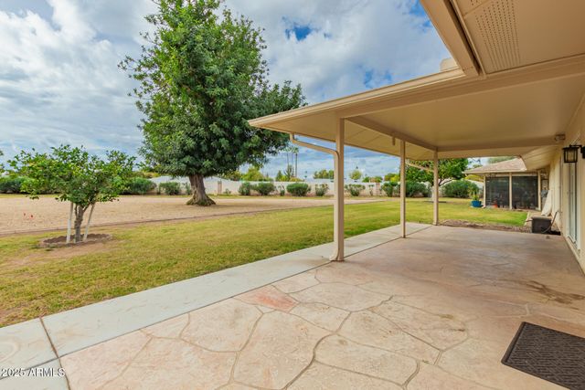 9871 W COUNTRY CLUB Court, Sun City, AZ 85373