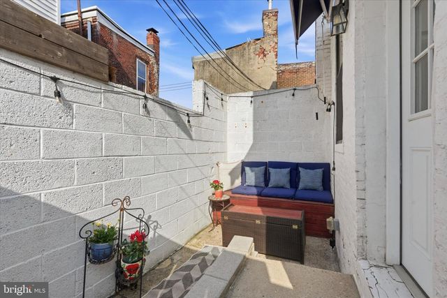 1582 E HEWSON ST, Philadelphia, PA 19125