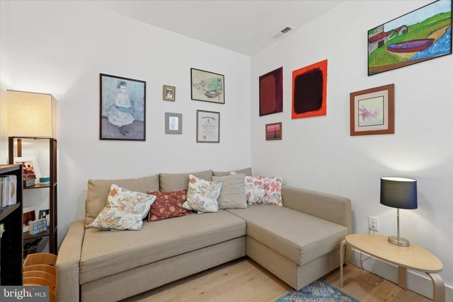 1582 E HEWSON ST, Philadelphia, PA 19125