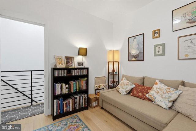 1582 E HEWSON ST, Philadelphia, PA 19125