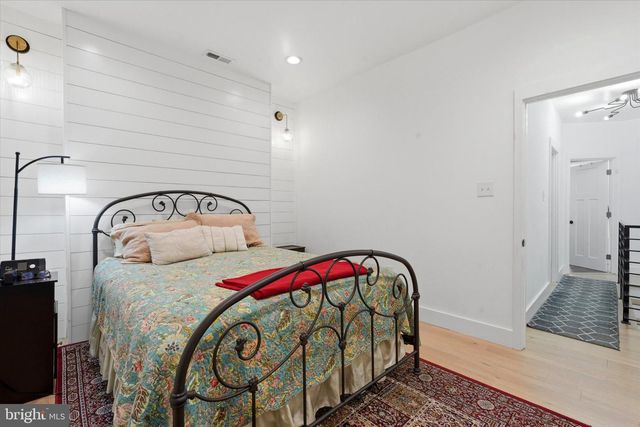 1582 E HEWSON ST, Philadelphia, PA 19125