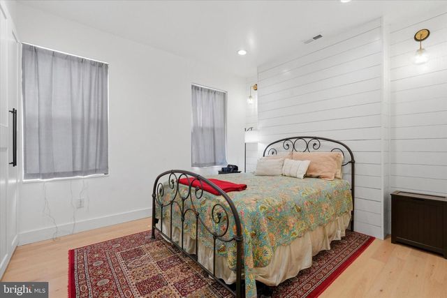 1582 E HEWSON ST, Philadelphia, PA 19125