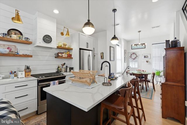 1582 E HEWSON ST, Philadelphia, PA 19125