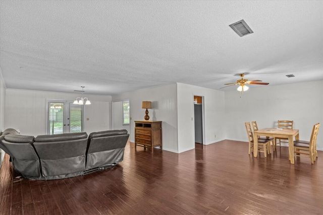 101 Bridlewood Circle, Dothan, AL 36301