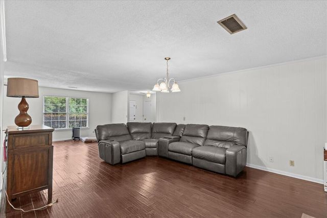101 Bridlewood Circle, Dothan, AL 36301