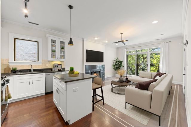 1924 W DIVERSEY Parkway 3E, Chicago, IL 60614