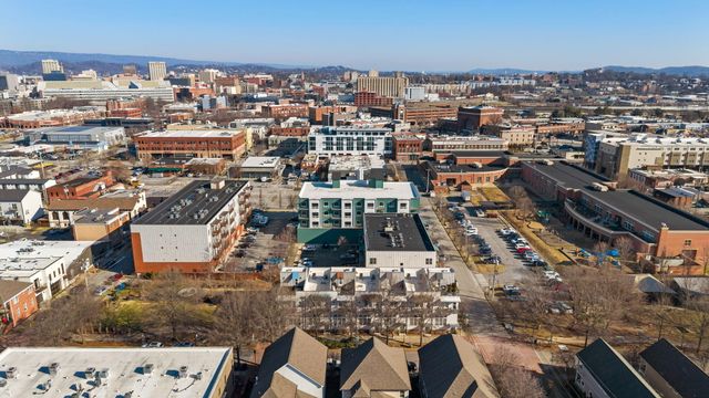 131 W 17th Street, Chattanooga, TN 37408
