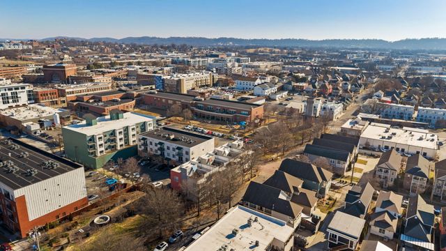 131 W 17th Street, Chattanooga, TN 37408