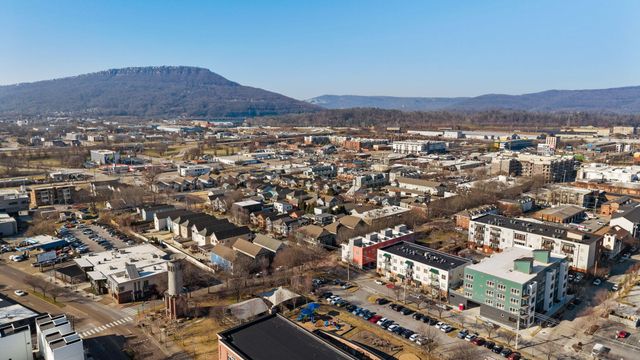 131 W 17th Street, Chattanooga, TN 37408