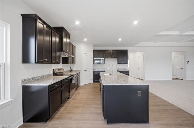 109 Backwoods LN, Moyock, NC 27958